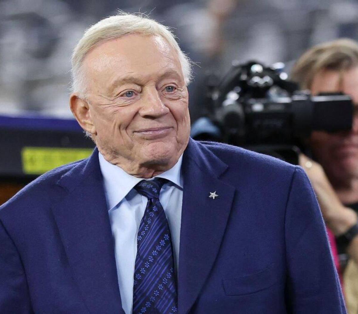 Jerry Jones to Overspend in Free Agency for Super Bowl Bid
