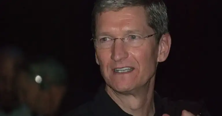Tim Cook's Apple CEO reign ends 2026: A calculated dodge.