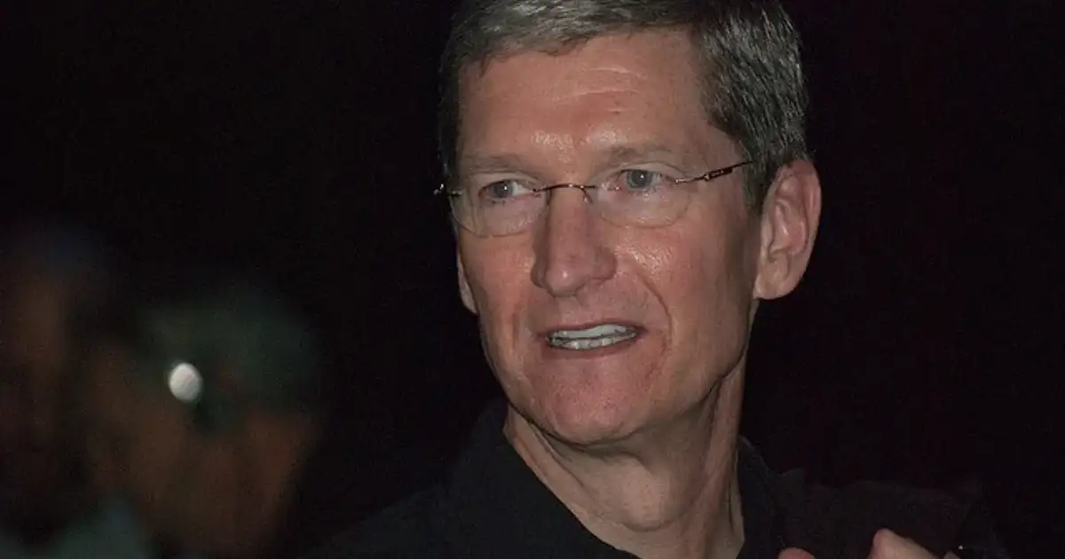 Tim Cook's Apple CEO reign ends 2026: A calculated dodge.