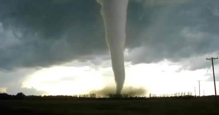 50 Million in Tornado Path: Heartland Homes Shattered, 5 Dead