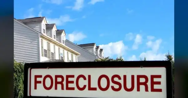 118,000 US Homes Face Foreclosure Surge As Families Buckle.