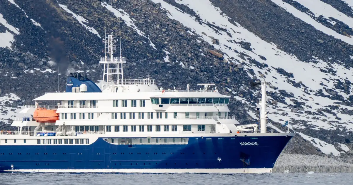 Americans Trapped on MV Hondius Rat Ship as Spain Blocks Port