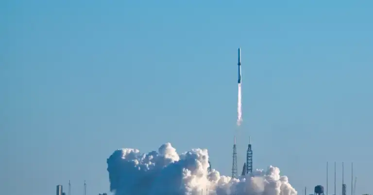 Blue Origin's New Glenn rocket explodes in Cape Canaveral fireball.
