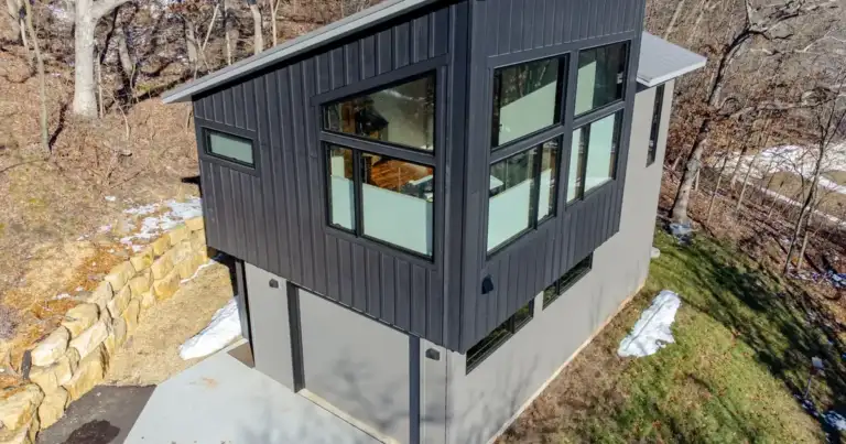 Wall Street Power Suits Quit $1M job for off-grid tiny home, no water/power