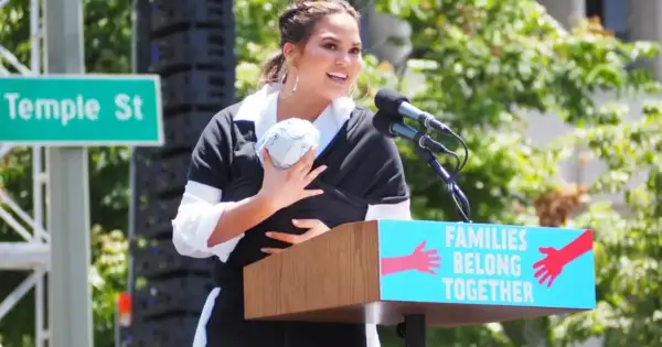 Chrissy Teigen: Spencer's LA trash campaign is genius!