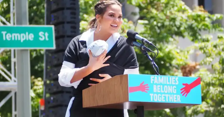 Chrissy Teigen: Spencer's LA trash campaign is genius!