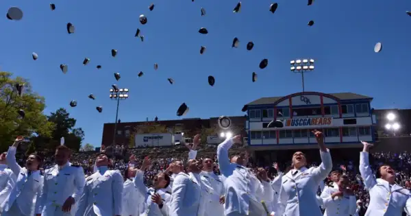 Trump: "I hate good looking men" at Coast Guard graduation.