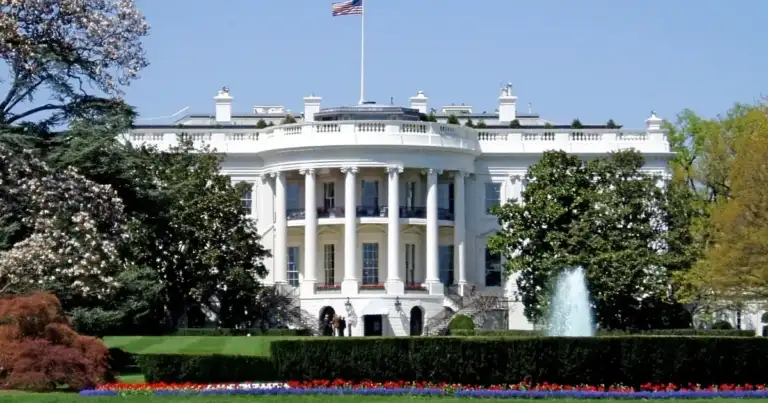 Two Shot Outside White House, Prompting Lockdown