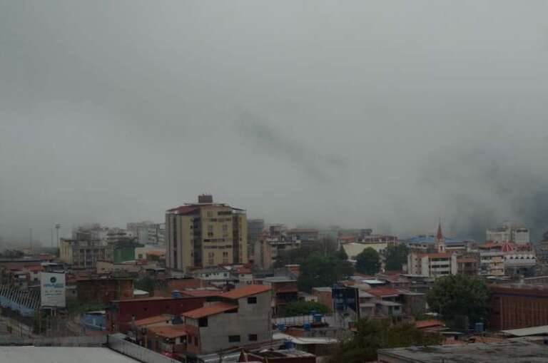 earthquake, venezuela, a view of a city with a lot of buildings