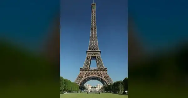 Paris: Scorching Heat Then Lightning Hits Eiffel Tower