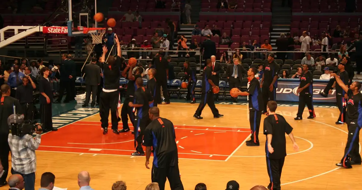 Knicks Fans: "Get ready to go golfing!" to Wemby, Spurs