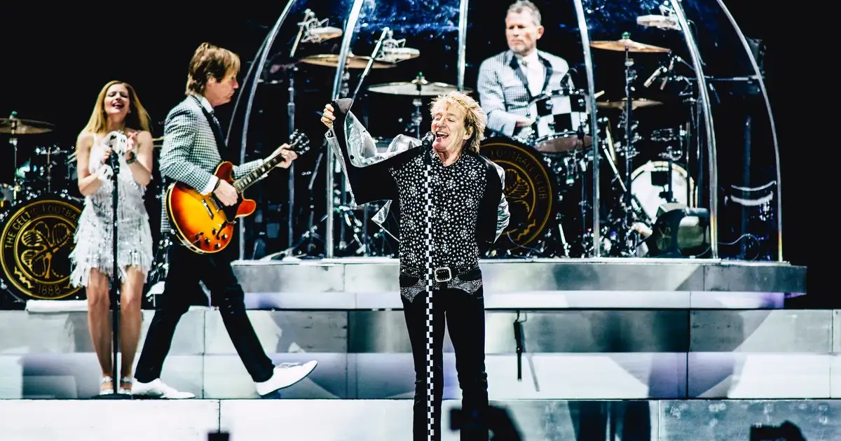 Rod Stewart, 81, Abruptly Halts Vegas Concerts.