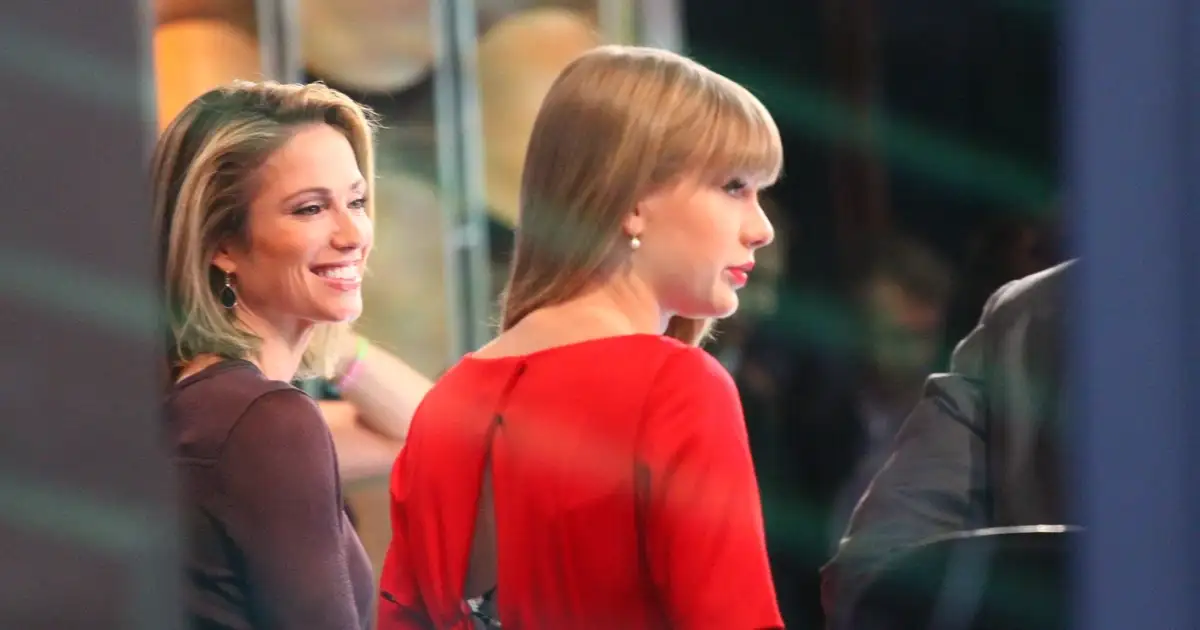 Taylor Swift and Kelce separated! She is in NYC at Knicks game, he with Chiefs