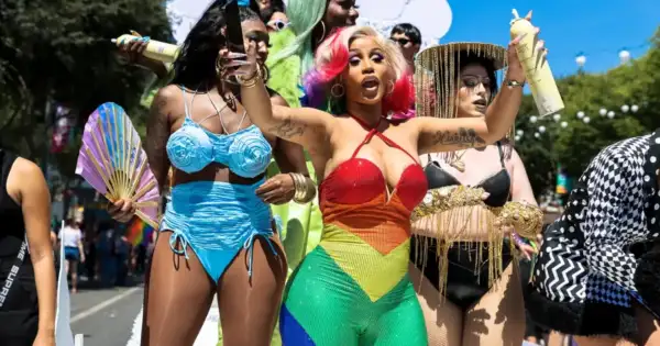 Cardi B & Zion Williamson Spark PFW Romance After Diggs Split