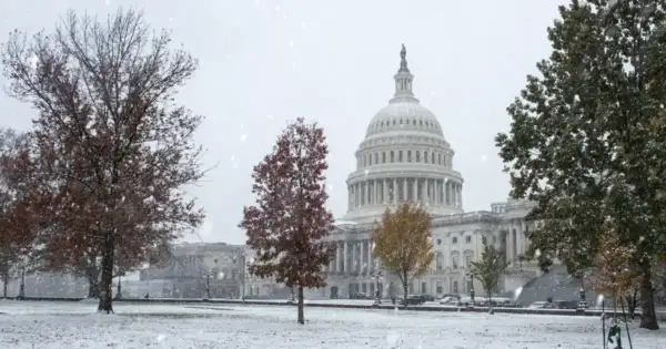 Farmer's Almanac predicts record-breaking snow across U.S. this winter