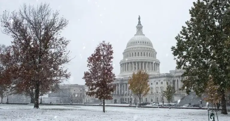 Farmer's Almanac predicts record-breaking snow across U.S. this winter