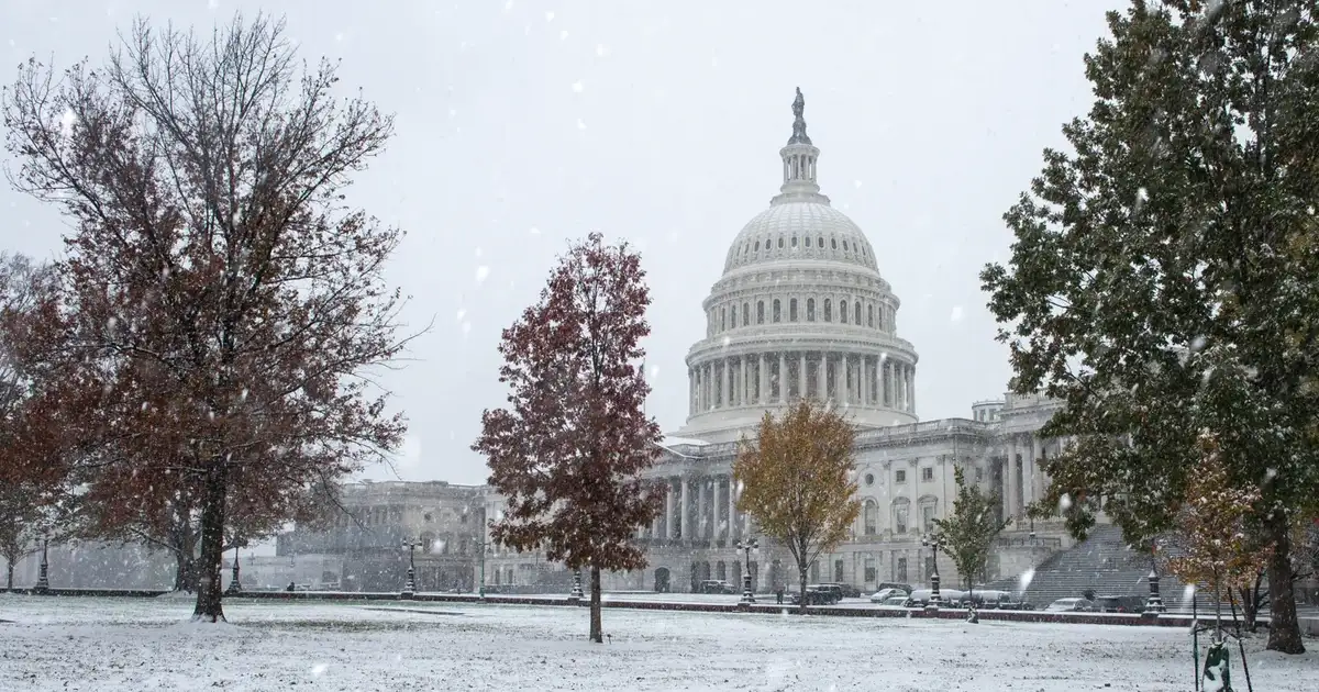 Farmer's Almanac predicts record-breaking snow across U.S. this winter