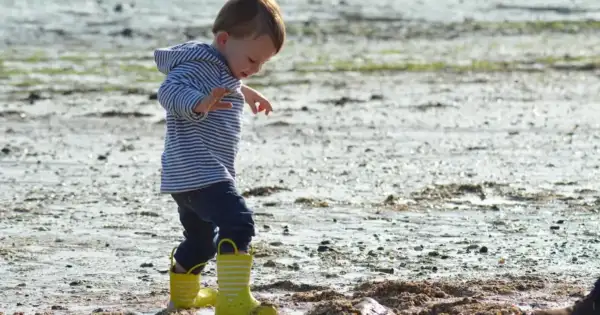 7 Dead in Indiana Floods, But Lily, 2, Survived Drowning.