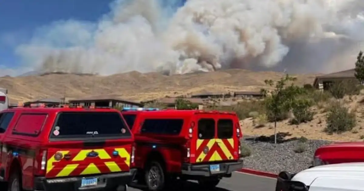 Nearly 100,000 Flee Reno Fires as 800 Firefighters Wage Battle