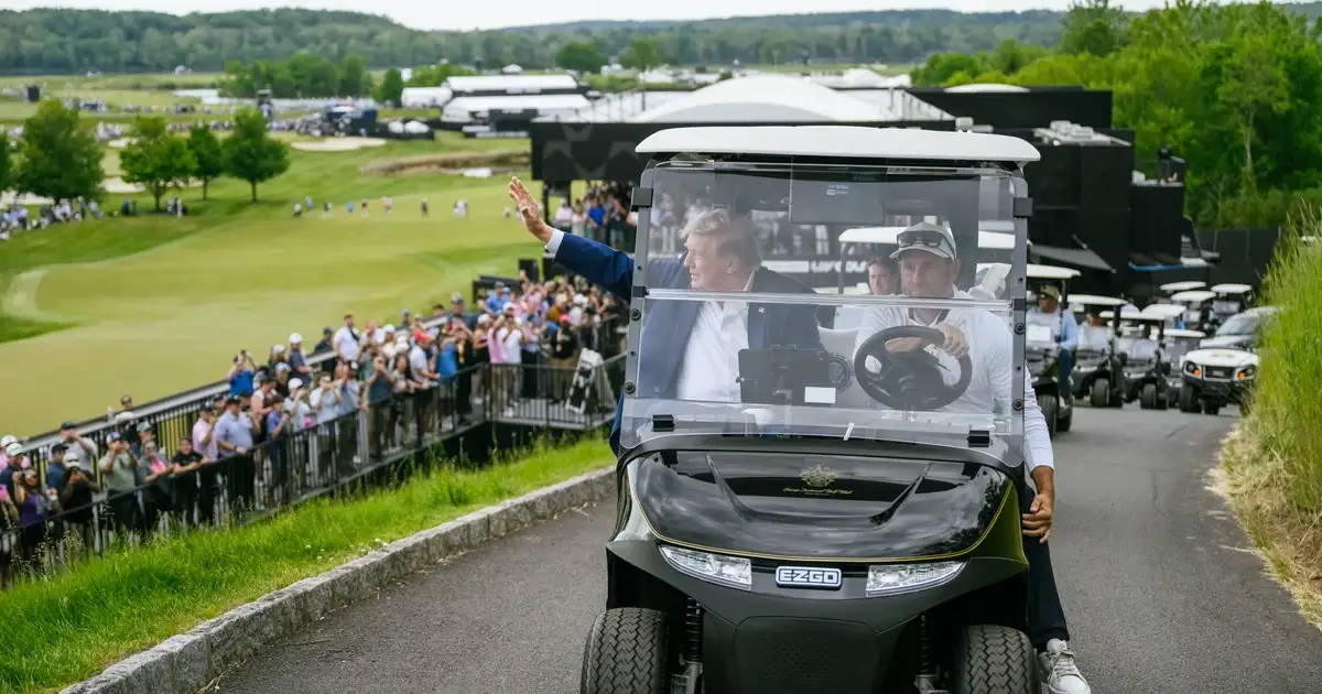 Trump Gets Hero's Welcome at LIV Golf Bedminster